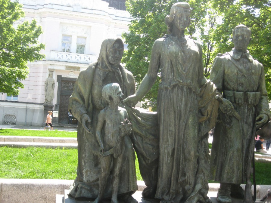 Pomnik Przyjaźni -Ludowo-Powstańczo - Radzieckiej